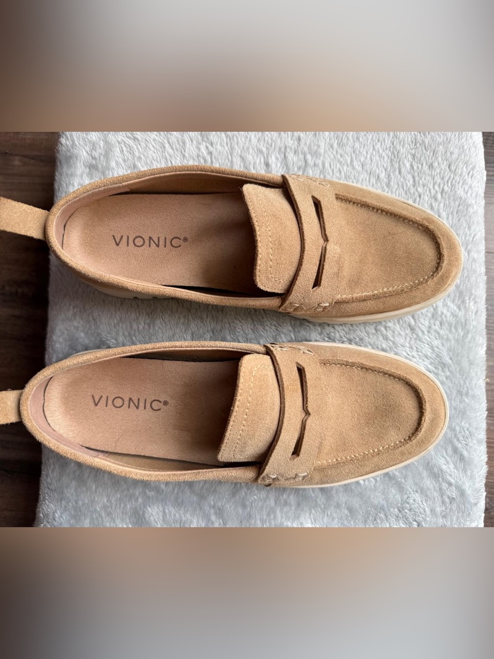 Vionic Uptown Suede Loafers Tan Beige Size 40
